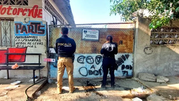 En cateo realizado en Apatzingán, asegura FGE inmueble relacionado en conductas ilícitas y dos motos