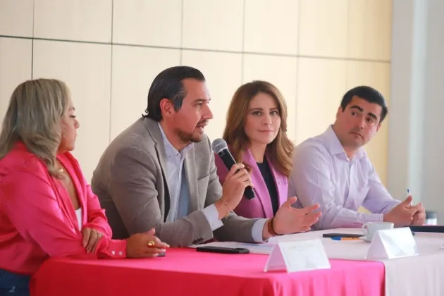 Paola Delgadillo presenta campaña contra el cáncer de mama, Prevenir es Vivir “Tu salud importa más 