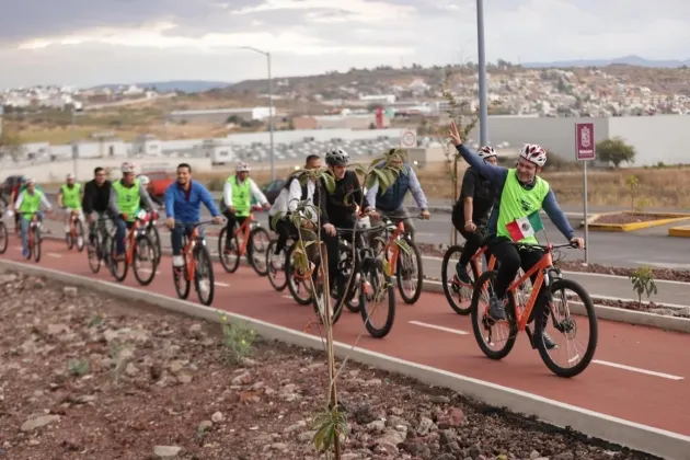 ¡A rodar! Fomenta Bedolla carrera ciclista contra las adicciones 