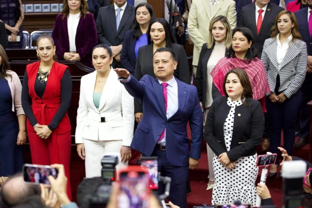 Carlos Torres Piña  Protesta ante el Congreso de Michoacán como Fiscal  de la PJE  