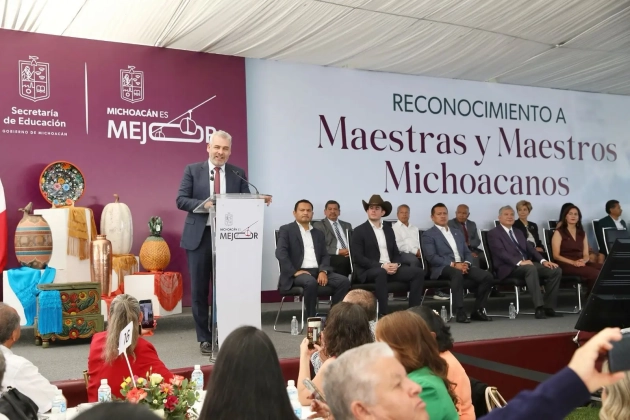 Con los maestros todo; suman más de 90 quincenas de pagos puntuales: Ramírez Bedolla 