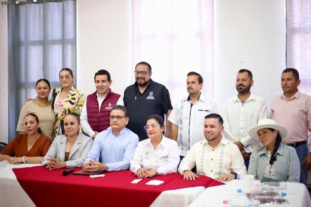 Universidad Rosario Castellanos, marcará una nueva era para las familias en Tierra Caliente: Reyes Galindo