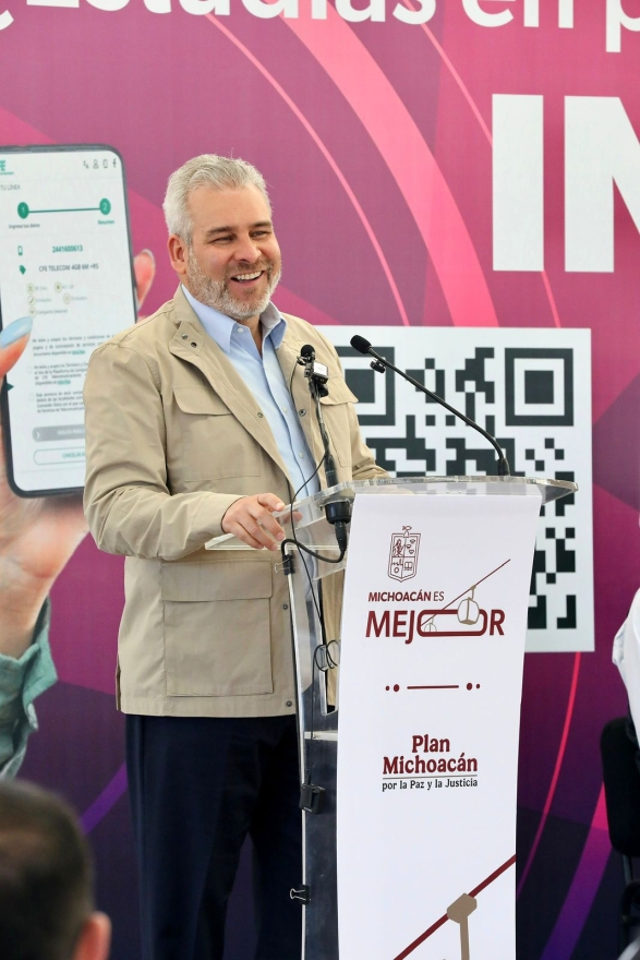 "Data hará historia como primer programa de internet universal y gratuito para estudiantes": Alfredo Ramírez Bedolla