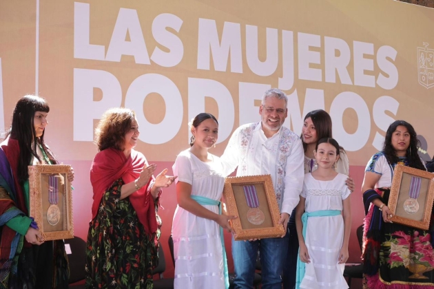 "Las Mujeres conducen el rumbo de Michoacán y de México": Alfredo Ramírez Bedolla entrega la Presea Eréndira
