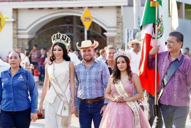 Celebra el Dip. Reyes Galindo 84 Aniversario de la elevación de Múgica como Municipio