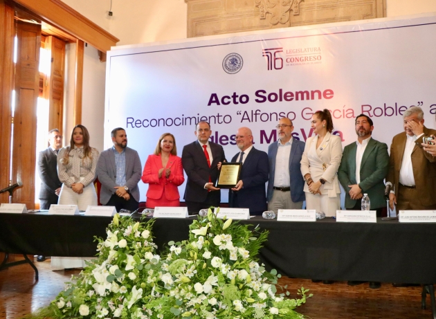 Entrega Poder Legislativo reconocimiento “Alfonso García Robles” a Iglesia Más Vida