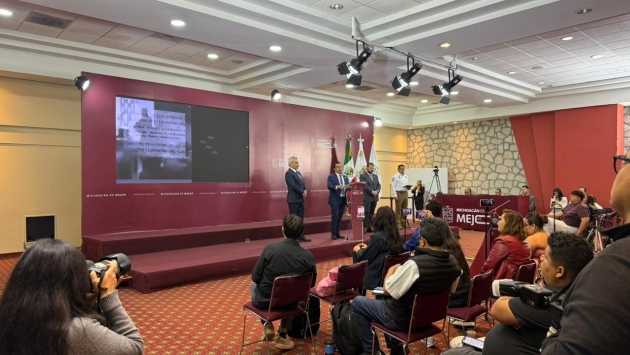 "Heroísmo estudiantil y acción institucional permitieron contención inmediata en caso el Homicidio de dos Maestras en  Lázaro Cárdenas": Carlos Torres Piña