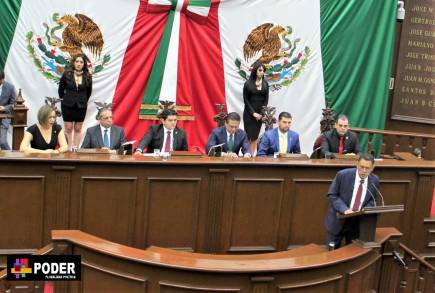 Se Apertura el Segundo Año Legislativo en el Congreso del Estado  de Michoacán de Ocampo 