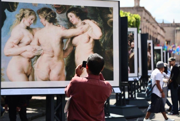 Reproducción de Grandes Obras del Museo del Prado engalanan el Centro Histórico de Morelia 