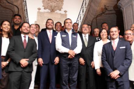 Escala Michoacán 13 posiciones en simplificación de trámites: Gobernador
