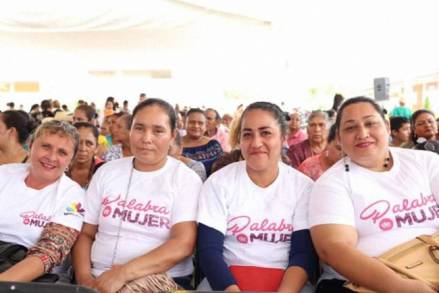 Más de 600 emprendedoras de Buenavista, beneficiadas con Palabra de Mujer