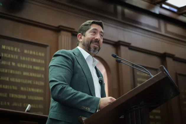 Propone Abraham Espinoza acciones para prevenir la deserción escolar mediante detección temprana de  Riesgos
