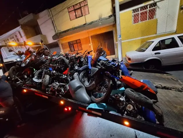 En cateo, asegura FGE nueve motocicletas, en su mayoría con alteraciones en sus medios de identificación 