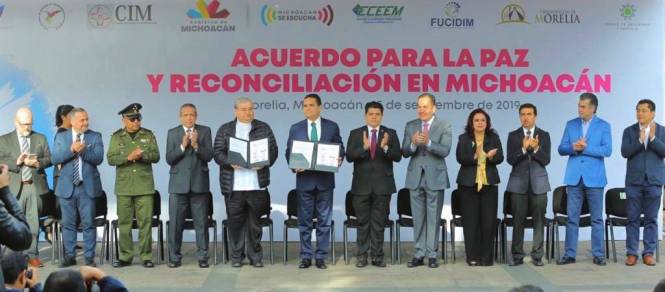 Jefe del Poder Ejecutivo de Michoacán  Diferentes Sectores de la Sociedad  Firman Acuerdo para La Paz y Reconciliación en Michoacán 