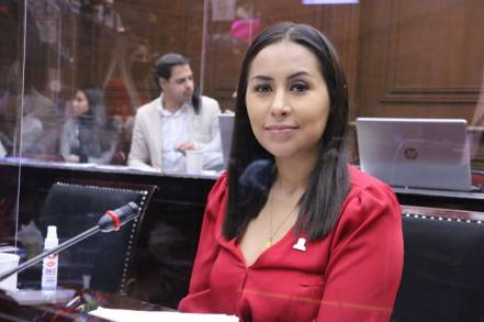 76 Ayuntamientos turnaron en tiempo su Plan Municipal de Desarrollo: Gloria Tapia 
