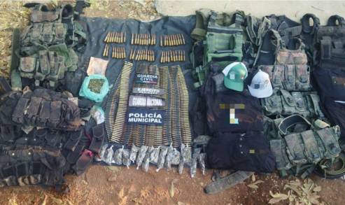 En Apatzingán: A través de la BOI, SSP asegura municiones, explosivos, equipo táctico, droga y vehículos 