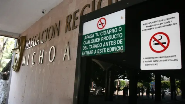 IMSS Michoacán previene en su derechohabiencia y personal padecimientos por consumo de tabaco 