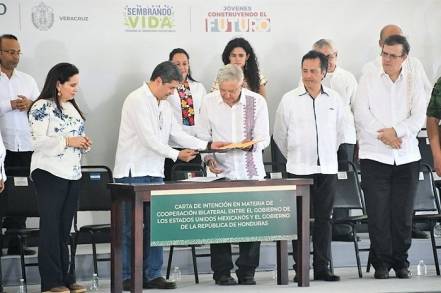El presidente de México recibe a su homólogo de Honduras, y anuncian acciones de cooperación en el marco del PDI