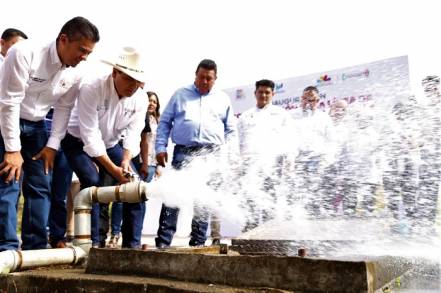 Invierten en Gabriel Zamora 84 mdp para abastecer agua potable  