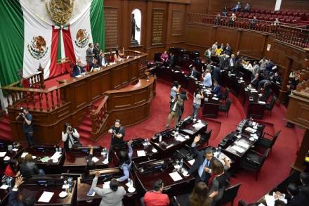Diputados admiten a discusión 14 propuestas de reforma constitucional
