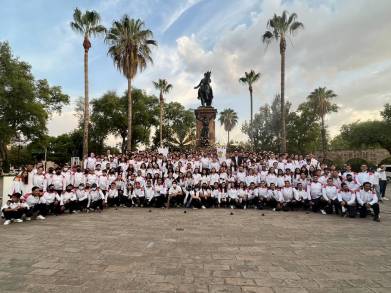 Abandera Cecufid delegación michoacana rumbo a Juegos Conade 2022      