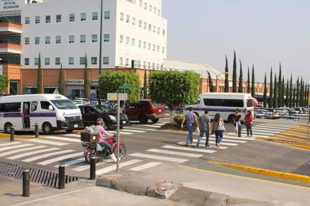 En puerta, instalación de pasos peatonales seguros en Morelia: Semccdet