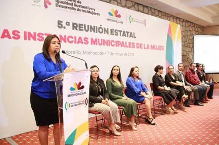 Gobierno del Estado refuerza capacitación a Instancias Municipales de la Mujer