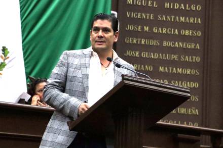 Propone Ernesto Núñez expedición de certificados de gravamen o libertad de gravamen por un solo pago 