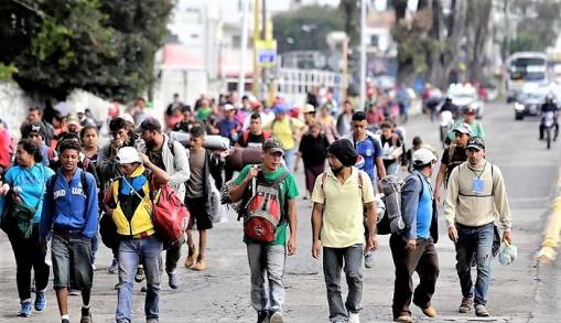 Cientos de migrantes devueltos por EEUU a México son abandonados en el Estado de  Monterrey. 