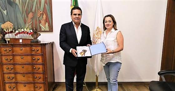 Recibe Gobernador llaves de la ciudad natal de Vasco de Quiroga Otorgadas por España 