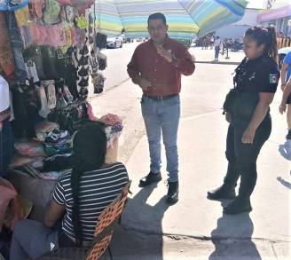 Se ordena al comercio informal en el Municipio de Apatzingán Michoacán  