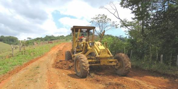 Rehabilitados, 148 km de caminos saca cosechas en Salvador Escalante Michoacán  